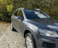 Сірий Фольксваген Туарег, об'ємом двигуна 3 л та пробігом 229 тис. км за 18100 $, фото 7 на Automoto.ua