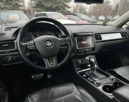 Серый Фольксваген Туарег, объемом двигателя 3 л и пробегом 223 тыс. км за 19500 $, фото 13 на Automoto.ua