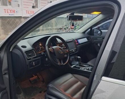 Серый Фольксваген Туарег, объемом двигателя 0 л и пробегом 268 тыс. км за 17500 $, фото 3 на Automoto.ua