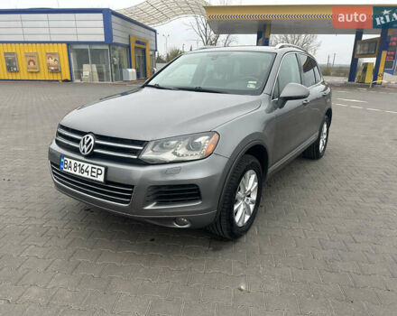 Серый Фольксваген Туарег, объемом двигателя 3.6 л и пробегом 303 тыс. км за 15800 $, фото 1 на Automoto.ua