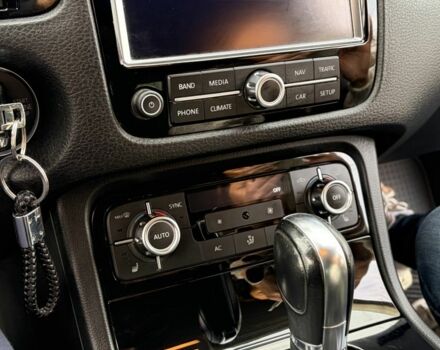 Серый Фольксваген Туарег, объемом двигателя 3.6 л и пробегом 278 тыс. км за 14200 $, фото 8 на Automoto.ua