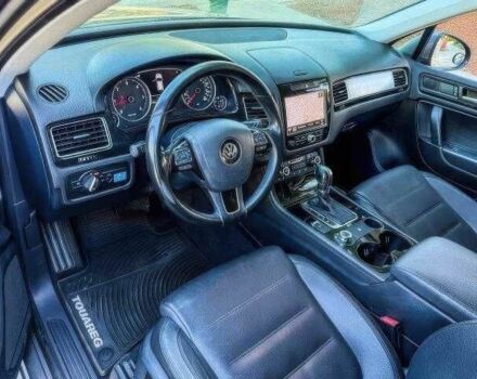 Сірий Фольксваген Туарег, об'ємом двигуна 3 л та пробігом 130 тис. км за 9900 $, фото 8 на Automoto.ua