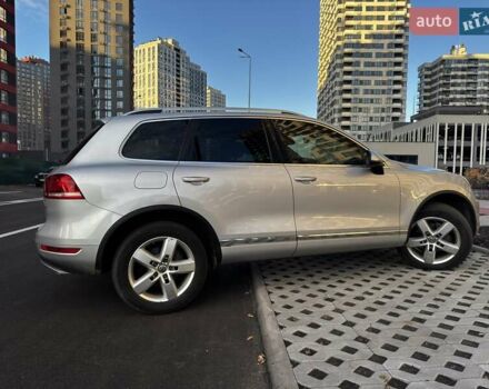 Фольксваген Туарег 2013 у Києві на Automoto.ua Сірий Фольксваген Туарег, об'ємом двигуна 2.97 л та пробігом 238 тис. км за 17000 $, фото 4 на Automoto.ua