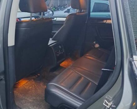 Серый Фольксваген Туарег, объемом двигателя 3 л и пробегом 267 тыс. км за 17500 $, фото 3 на Automoto.ua