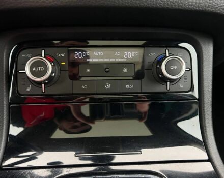 Серый Фольксваген Туарег, объемом двигателя 3 л и пробегом 223 тыс. км за 19500 $, фото 11 на Automoto.ua