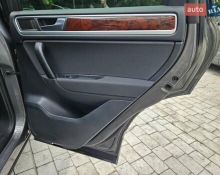 Сірий Фольксваген Туарег, об'ємом двигуна 2.97 л та пробігом 263 тис. км за 18790 $, фото 23 на Automoto.ua