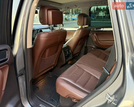 Сірий Фольксваген Туарег, об'ємом двигуна 2.97 л та пробігом 169 тис. км за 24900 $, фото 14 на Automoto.ua