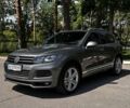 Серый Фольксваген Туарег, объемом двигателя 2.97 л и пробегом 235 тыс. км за 24999 $, фото 1 на Automoto.ua