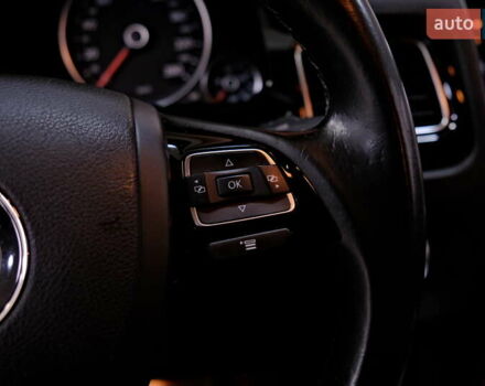 Серый Фольксваген Туарег, объемом двигателя 3 л и пробегом 219 тыс. км за 17900 $, фото 27 на Automoto.ua