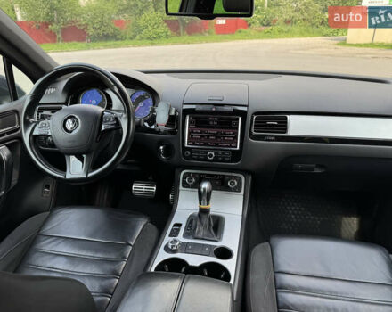 Сірий Фольксваген Туарег, об'ємом двигуна 2.97 л та пробігом 229 тис. км за 19800 $, фото 17 на Automoto.ua