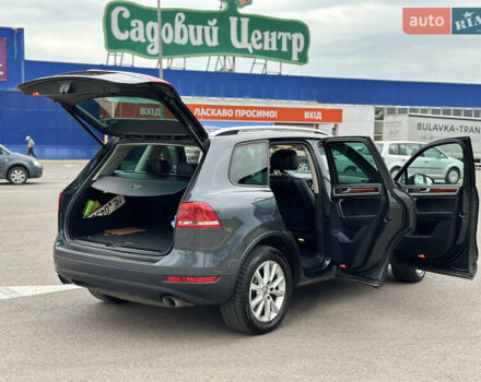 Серый Фольксваген Туарег, объемом двигателя 0 л и пробегом 211 тыс. км за 21450 $, фото 25 на Automoto.ua