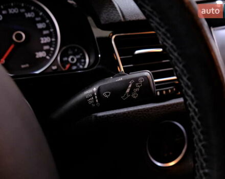 Серый Фольксваген Туарег, объемом двигателя 3 л и пробегом 219 тыс. км за 17900 $, фото 22 на Automoto.ua