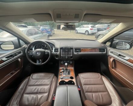 Серый Фольксваген Туарег, объемом двигателя 3 л и пробегом 309 тыс. км за 16599 $, фото 10 на Automoto.ua