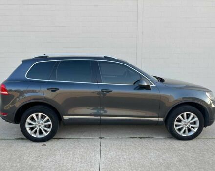 Серый Фольксваген Туарег, объемом двигателя 3 л и пробегом 93 тыс. км за 16800 $, фото 7 на Automoto.ua