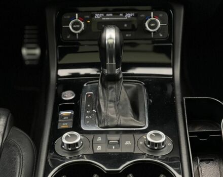 Серый Фольксваген Туарег, объемом двигателя 3 л и пробегом 223 тыс. км за 19500 $, фото 12 на Automoto.ua