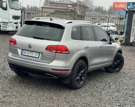 Сірий Фольксваген Туарег, об'ємом двигуна 3 л та пробігом 190 тис. км за 23800 $, фото 14 на Automoto.ua
