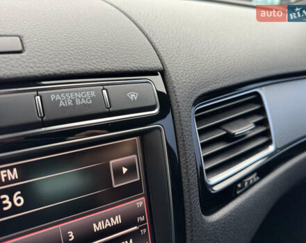 Сірий Фольксваген Туарег, об'ємом двигуна 3 л та пробігом 190 тис. км за 23800 $, фото 56 на Automoto.ua