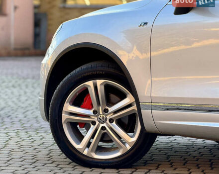 Серый Фольксваген Туарег, объемом двигателя 3 л и пробегом 250 тыс. км за 20500 $, фото 30 на Automoto.ua