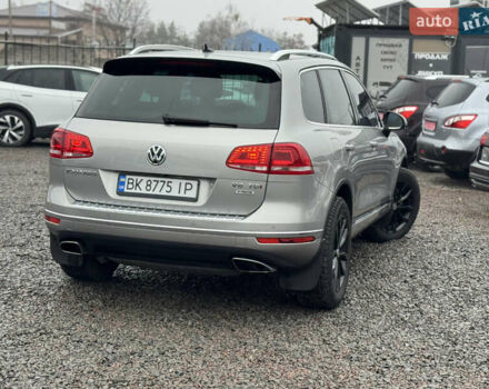 Сірий Фольксваген Туарег, об'ємом двигуна 3 л та пробігом 190 тис. км за 23800 $, фото 11 на Automoto.ua