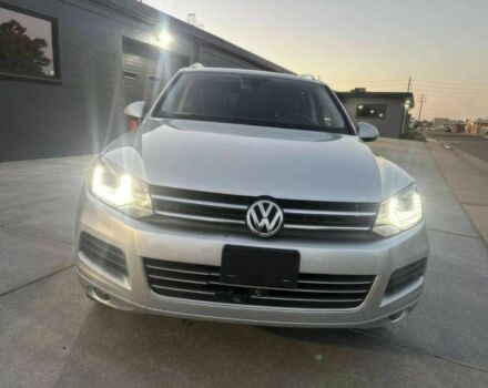 Серый Фольксваген Туарег, объемом двигателя 3.6 л и пробегом 83 тыс. км за 22000 $, фото 1 на Automoto.ua