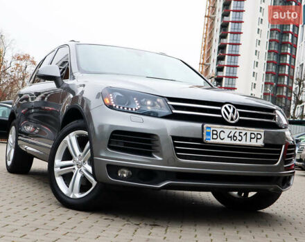 Серый Фольксваген Туарег, объемом двигателя 2.97 л и пробегом 142 тыс. км за 25500 $, фото 1 на Automoto.ua