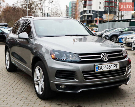 Серый Фольксваген Туарег, объемом двигателя 2.97 л и пробегом 142 тыс. км за 25500 $, фото 3 на Automoto.ua