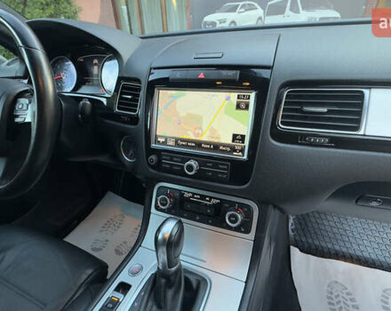 Сірий Фольксваген Туарег, об'ємом двигуна 2.97 л та пробігом 223 тис. км за 24600 $, фото 101 на Automoto.ua