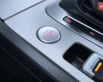 Сірий Фольксваген Туарег, об'ємом двигуна 2.97 л та пробігом 223 тис. км за 24600 $, фото 136 на Automoto.ua