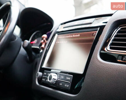 Серый Фольксваген Туарег, объемом двигателя 2.97 л и пробегом 142 тыс. км за 25500 $, фото 47 на Automoto.ua