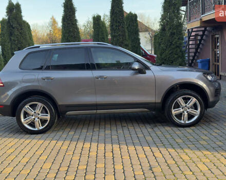 Сірий Фольксваген Туарег, об'ємом двигуна 2.97 л та пробігом 223 тис. км за 24600 $, фото 3 на Automoto.ua