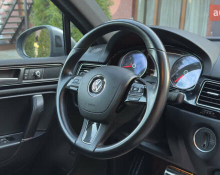 Сірий Фольксваген Туарег, об'ємом двигуна 2.97 л та пробігом 223 тис. км за 24600 $, фото 104 на Automoto.ua