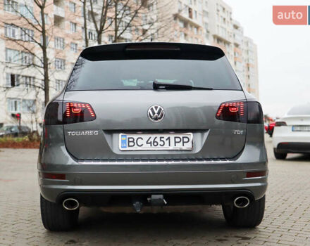 Серый Фольксваген Туарег, объемом двигателя 2.97 л и пробегом 142 тыс. км за 25500 $, фото 15 на Automoto.ua
