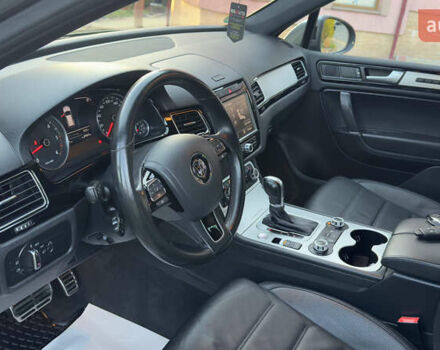 Сірий Фольксваген Туарег, об'ємом двигуна 2.97 л та пробігом 223 тис. км за 24600 $, фото 135 на Automoto.ua