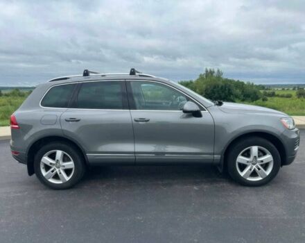 Серый Фольксваген Туарег, объемом двигателя 3 л и пробегом 87 тыс. км за 8900 $, фото 2 на Automoto.ua