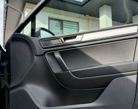 Сірий Фольксваген Туарег, об'ємом двигуна 2.97 л та пробігом 282 тис. км за 21300 $, фото 36 на Automoto.ua