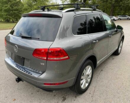 Серый Фольксваген Туарег, объемом двигателя 3.6 л и пробегом 86 тыс. км за 6400 $, фото 2 на Automoto.ua