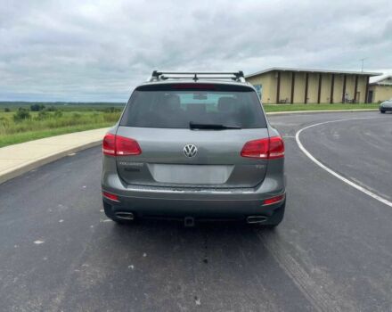 Серый Фольксваген Туарег, объемом двигателя 3 л и пробегом 87 тыс. км за 8900 $, фото 4 на Automoto.ua