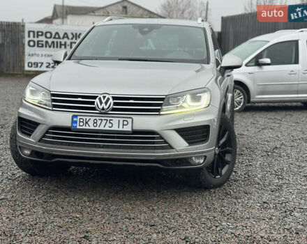 Сірий Фольксваген Туарег, об'ємом двигуна 3 л та пробігом 190 тис. км за 23800 $, фото 5 на Automoto.ua