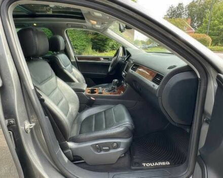 Серый Фольксваген Туарег, объемом двигателя 3.6 л и пробегом 83 тыс. км за 10000 $, фото 8 на Automoto.ua