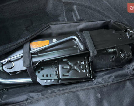 Сірий Фольксваген Туарег, об'ємом двигуна 2.97 л та пробігом 223 тис. км за 24600 $, фото 24 на Automoto.ua