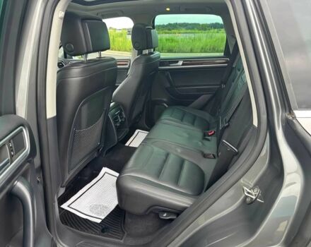 Серый Фольксваген Туарег, объемом двигателя 3 л и пробегом 88 тыс. км за 6000 $, фото 15 на Automoto.ua