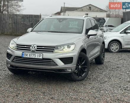 Сірий Фольксваген Туарег, об'ємом двигуна 3 л та пробігом 190 тис. км за 23800 $, фото 6 на Automoto.ua