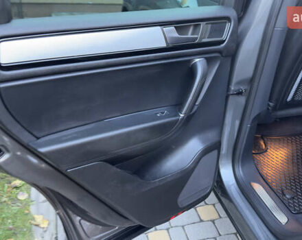 Сірий Фольксваген Туарег, об'ємом двигуна 2.97 л та пробігом 223 тис. км за 24600 $, фото 84 на Automoto.ua