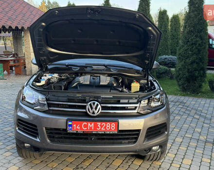 Сірий Фольксваген Туарег, об'ємом двигуна 2.97 л та пробігом 223 тис. км за 24600 $, фото 154 на Automoto.ua