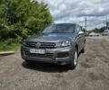 Серый Фольксваген Туарег, объемом двигателя 2.97 л и пробегом 292 тыс. км за 23000 $, фото 4 на Automoto.ua