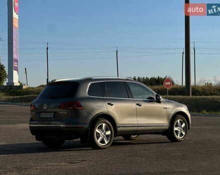 Серый Фольксваген Туарег, объемом двигателя 2.97 л и пробегом 274 тыс. км за 20500 $, фото 13 на Automoto.ua