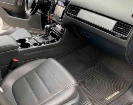 Серый Фольксваген Туарег, объемом двигателя 3.6 л и пробегом 86 тыс. км за 6400 $, фото 6 на Automoto.ua