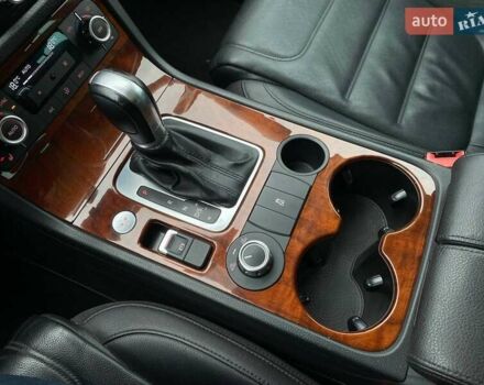 Сірий Фольксваген Туарег, об'ємом двигуна 2.97 л та пробігом 157 тис. км за 24300 $, фото 21 на Automoto.ua