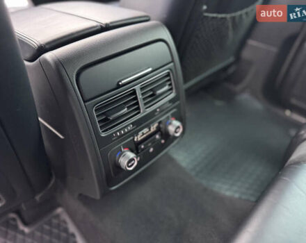 Сірий Фольксваген Туарег, об'ємом двигуна 3 л та пробігом 190 тис. км за 23800 $, фото 45 на Automoto.ua