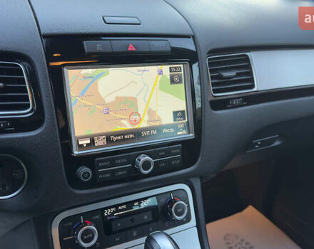 Сірий Фольксваген Туарег, об'ємом двигуна 2.97 л та пробігом 223 тис. км за 24600 $, фото 76 на Automoto.ua